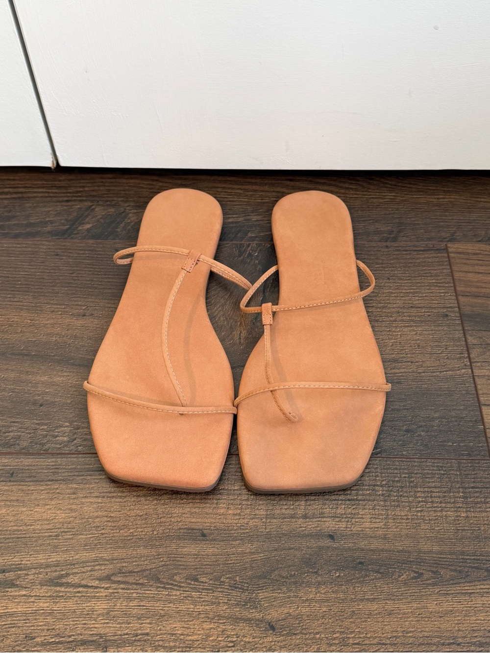 TKEES Women’s Chloe Square Toe Sandals Pout NWOT Size 9